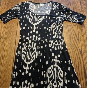 M GUC black and white Ana